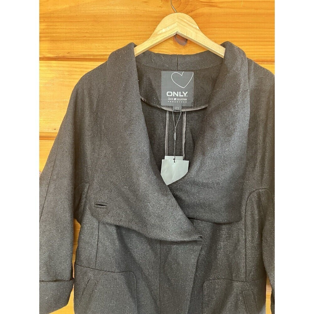 Only Love Connection, Women's size large, Black Wool coat, 1/2 Sleeve,  NWT - Picture 4 of 7